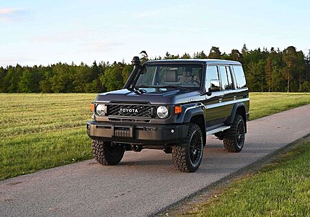 Toyota Land Cruiser GRJ 76 4.0 V6 5-Gang Basic NESTLE OFFROAD