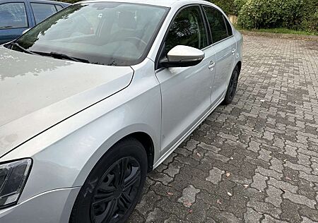 VW Jetta Volkswagen 2.0 TDI Comfortline