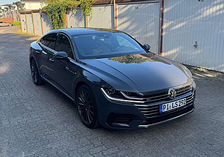 VW Arteon Volkswagen 2.0 TSI DSG R-Line