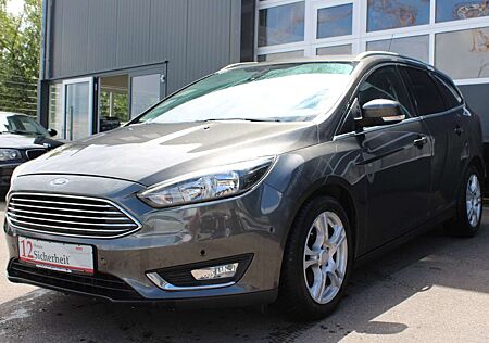 Ford Focus Titanium Navi+Winterpaket+Park-ASS.