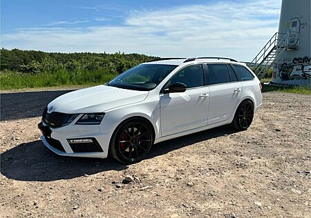 Skoda Octavia Combi 2.0 TSI DSG RS