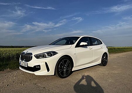BMW 118 i M Sport, Kamera, AHK, Panorama, beh. Lenkrad