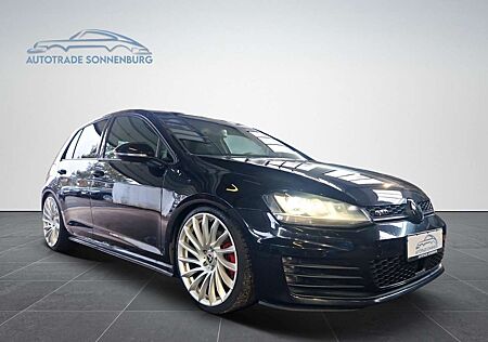 VW Golf gebraucht kaufen VW Golf Volkswagen VII Lim. GTD/AHK/NAV/ACC/BIXENON/PANORAMA