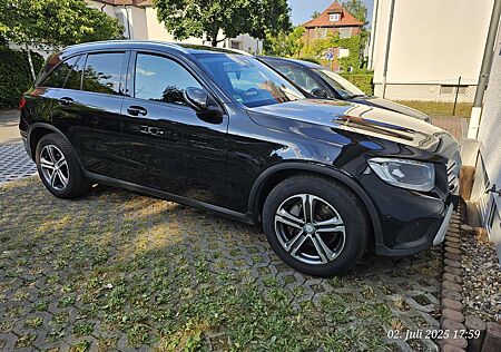 Mercedes-Benz GLC 220 d 4Matic 9G-TRONIC
