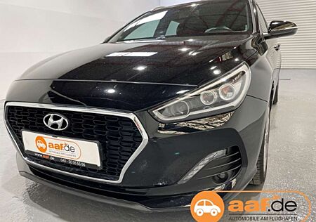 Hyundai i30 1.4 T-GDI Passion + Automatik EU6 LED Pano Navi