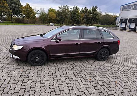 Skoda Superb gebraucht kaufen Skoda Superb Combi 2.0 TDI Elegance