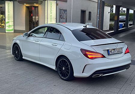 Mercedes-Benz CLA 200 AMG Line