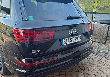 Audi Q7 3.0 TDI quattro tiptronic