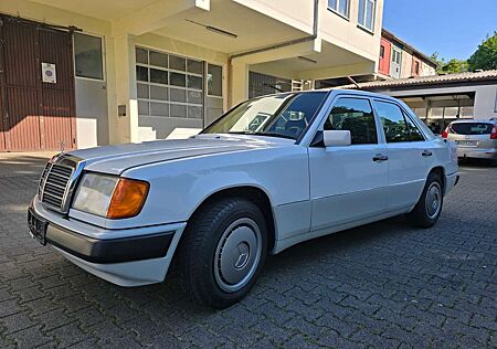 Mercedes-Benz E 200 Vollausstattung