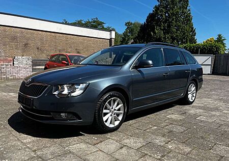 Skoda Superb Combi Ambition*Panoramadach*Navigation