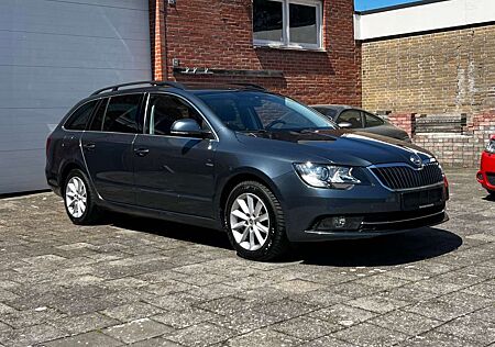 Skoda Superb Combi Ambition*Panoramadach*Navigation