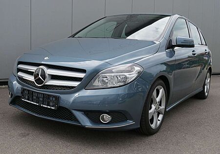 Mercedes-Benz B 200 SPORT-PAKET NAVI/AHK/PDC/KAMERA