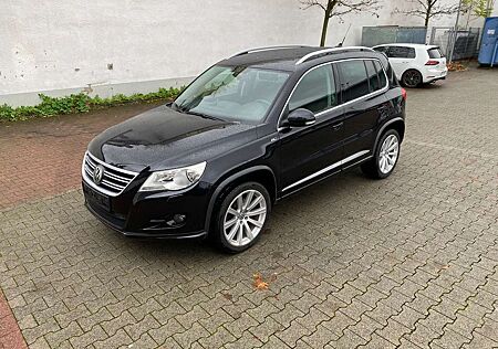 VW Tiguan Volkswagen 2.0 TDI R- LINE/ Navi/Kamera/AHK