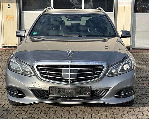 Mercedes-Benz E 300 E 300 BlueTec Hybrid/Kombi/Leder/Comand/LED/Autom.