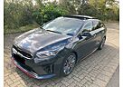 Kia Pro_ceed ProCeed / pro_cee'd ProCeed 1.6 T-GDI DCT7 OPF GT mut PANO