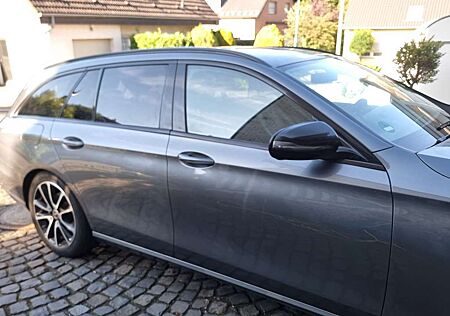 Mercedes-Benz E 220 d 4Matic T All-Terrain 9G-TRONIC Avantgarde