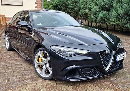 Alfa Romeo Giulia 2.9 V6 Bi-Turbo AT8 Quadrifoglio