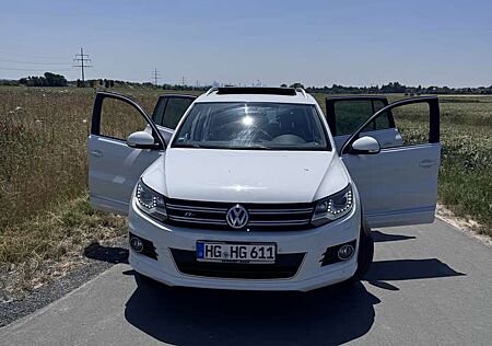 VW Tiguan Volkswagen 2.0 TDI DPF 4Motion BlueMotion Techn. DSG Sport &