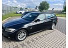 BMW 318d 318 DPF Touring Aut. AT Motor Pano