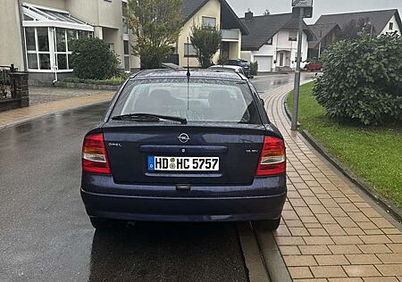 Opel Astra 1.6