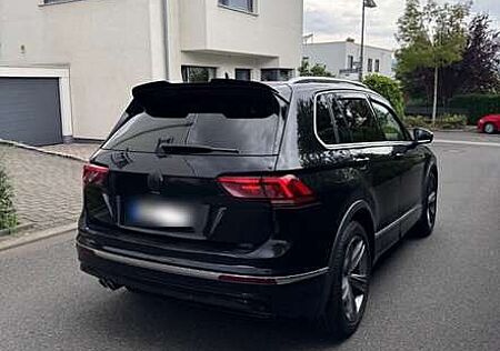 VW Tiguan Volkswagen R-Line BlackStyle DSG (Neuer Turbo)