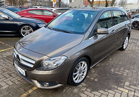 Mercedes-Benz B 220 CDI 7G-DCT SPORTPAKET EURO6|AHK|NAVI|SPUR