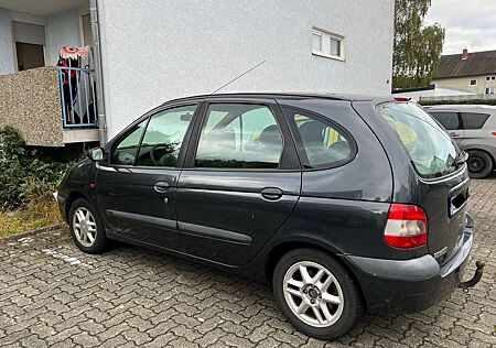 Renault Scenic 2.0 16V Dynamique