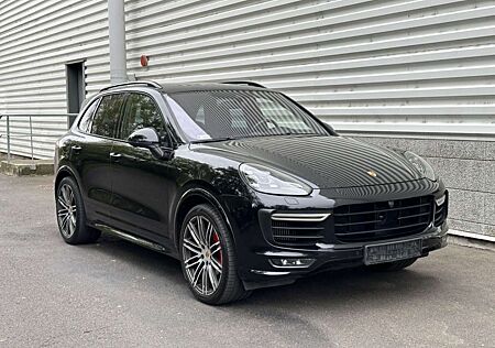 Porsche Cayenne GTS ACC Bose Carbon Pano VOLL