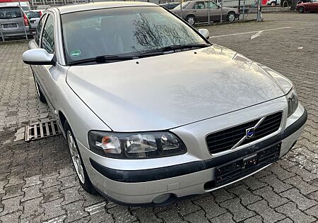 Volvo S60 2.4 (103kW)*TÜV+AU NEU*