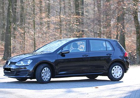 VW Golf Volkswagen 1.6 TDI DPF Comfortline
