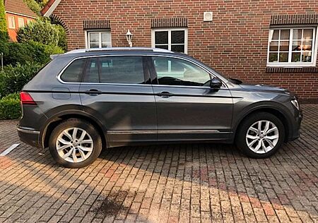 VW Tiguan Volkswagen +2.0+TDI+SCR+4Motion+(BlueMotion+Tech)+Highl