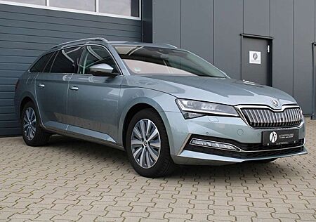 Skoda Superb Combi iV Hybrid *STYLE*ACC*VIRTUAL*AHK*