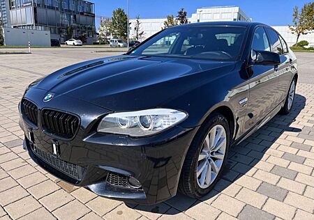 BMW 535 i xDrive SPORTPAKET/NAVI/LEDER/SHZ/PDC/XENON/