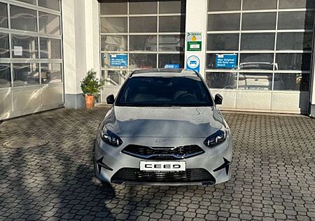 Kia Cee'd Ceed / HB 1,5 T - GDI Edice 30 EU-Fahrzeug
