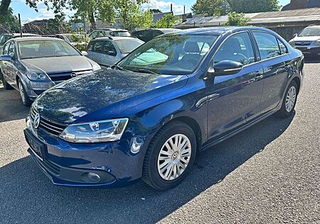 VW Jetta Volkswagen Comfortline Serviceheftgepflegt Navi