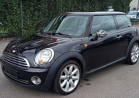 Mini ONE Cooper 1.6 Klimaaut / Paorama /PDC