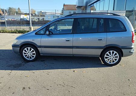 Opel Zafira +2.2+Edition