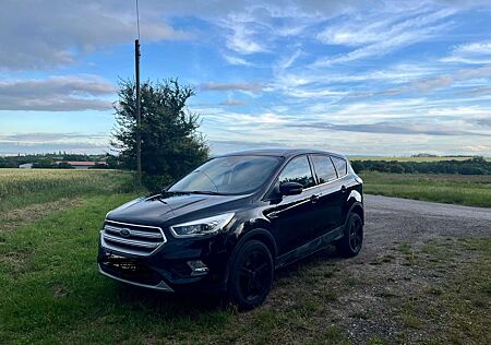 Ford Kuga 2.0 TDCi 2x4 Titanium