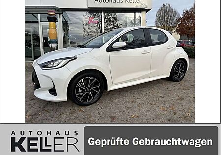 Toyota Yaris Hybrid 116 1.5 VVT-i Team Deutschland