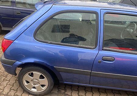 Ford Fiesta TÜV neu nur 66000KM