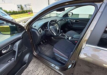 Nissan Qashqai 1.2 DIG-T TEKNA