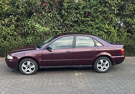 Audi A4 1.6