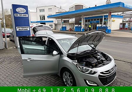 Hyundai i30 cw 1,6 GDI AHK FIFA World Cup Edition