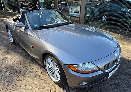 BMW Z4 Roadster 3.0i *2.Hand*Scheckheft*HU 6/2027*PDC*