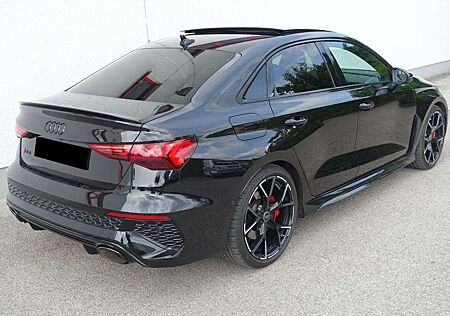 Audi RS3 RS 3 Lim./Panor./Matrix/HeadUp/B&O/Massage