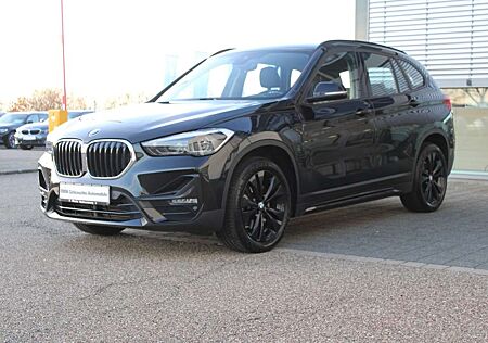 BMW X1 xDrive20d Sport Line Navi AdLED AHK SH Tempo