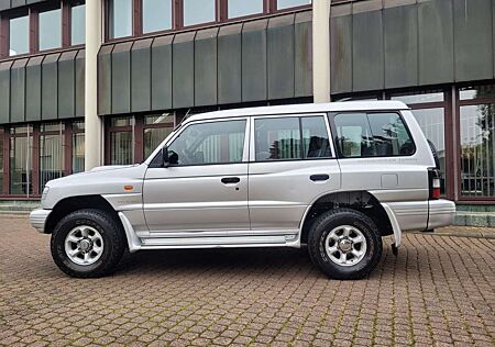 Mitsubishi Pajero 2.5 TD Classic Nur 74 Tkm-AHK-1 Hd-7Sitzer