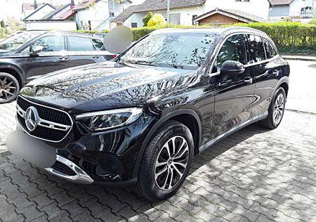 Mercedes-Benz GLC 220 d 4Matic Avantgarde Leder digCockpit AHK