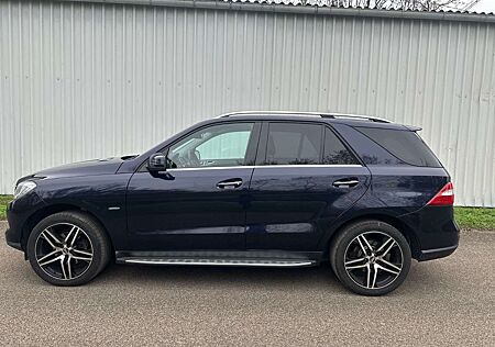 Mercedes-Benz ML 350 BlueTEC 4MATIC Off-Roader Edition