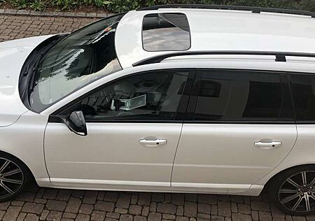 Volvo V70 Model Linje Svart noch bis 12.10. zu haben !